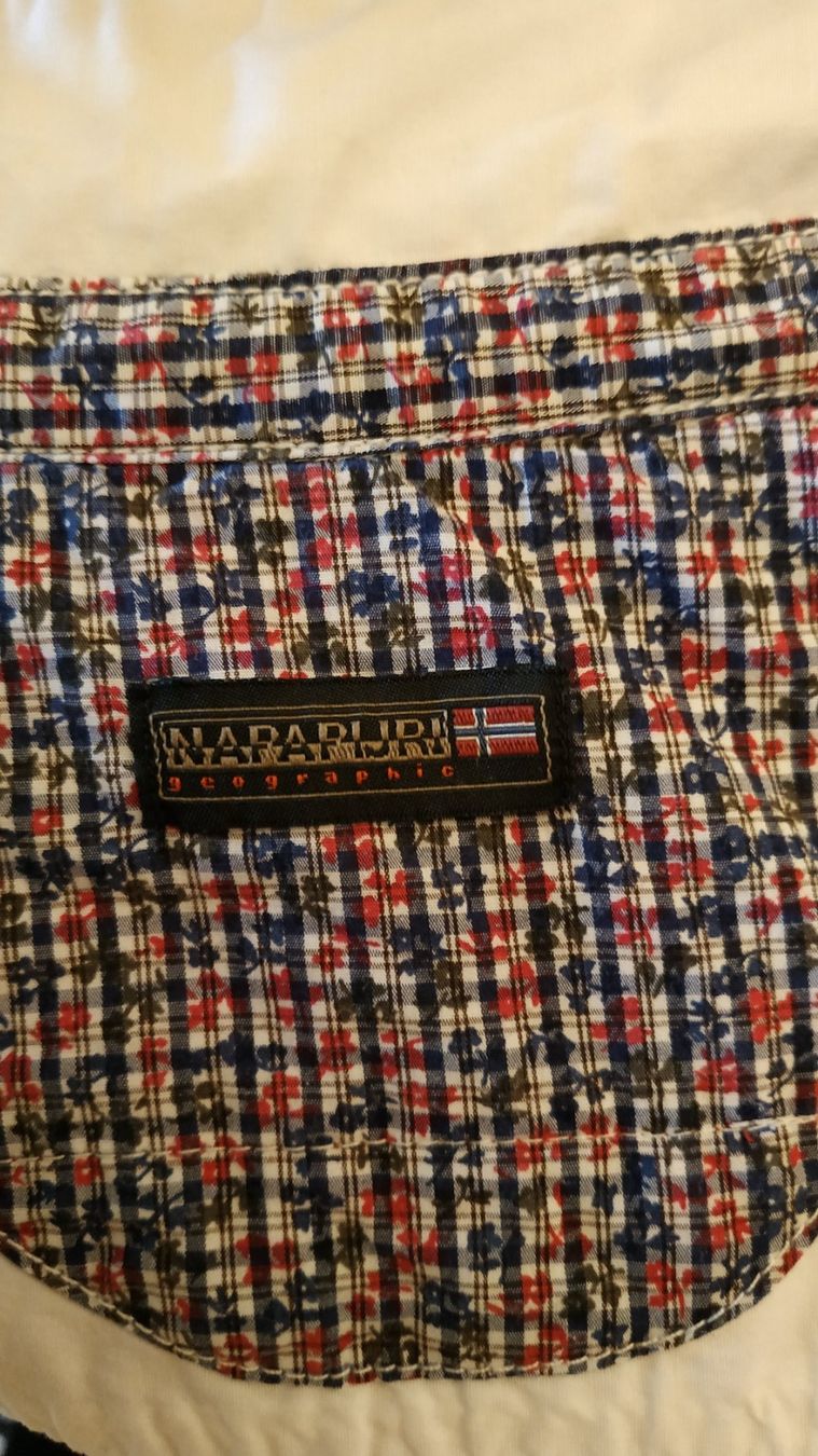 Napapijri Blusen: neue Bluse von Napapijri, Grösse M – Neu (gemäss Beschreibung) aus Dübendorf von Jolenia 2