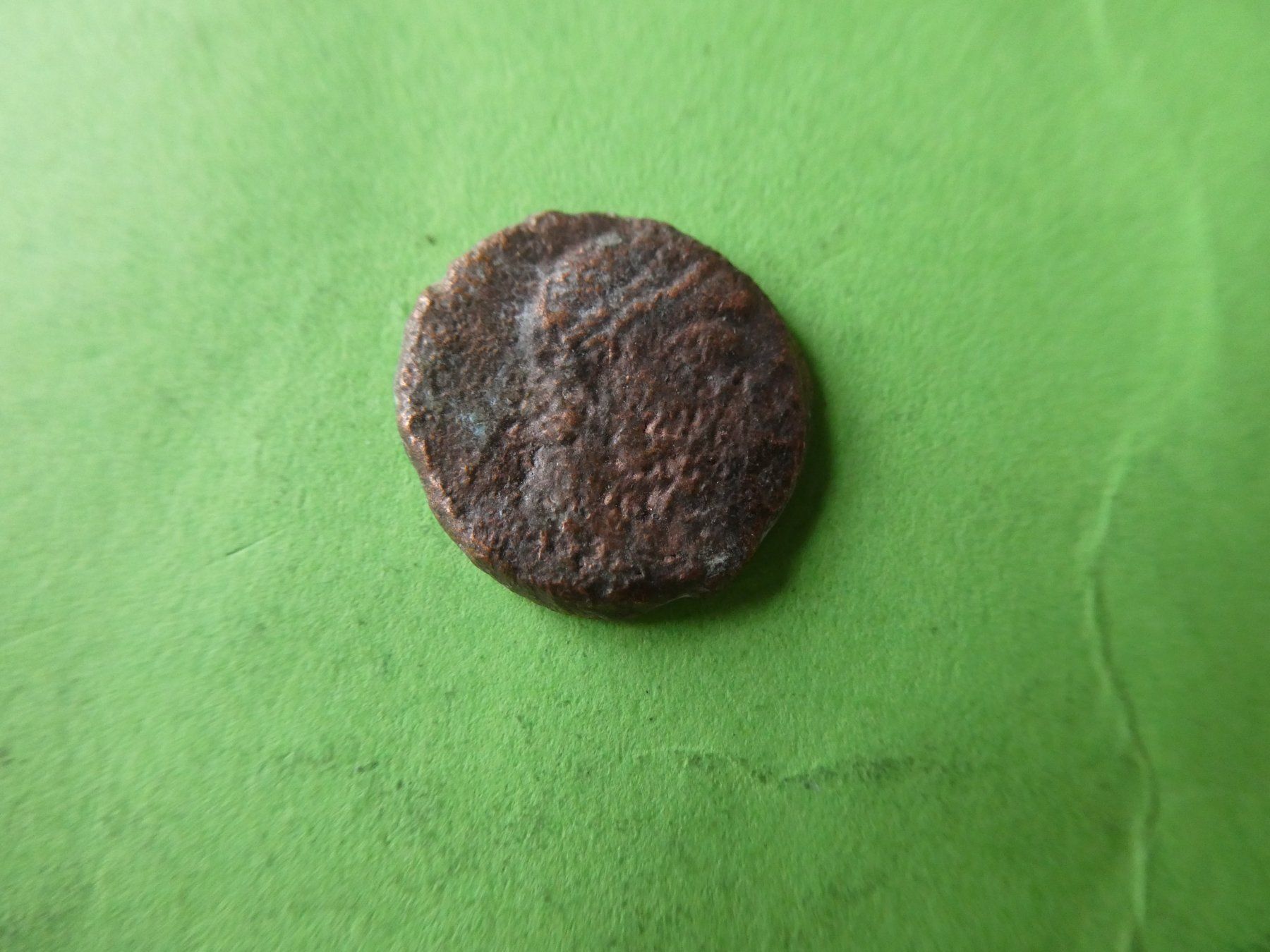 Tutti le monete: uralte Bronzemünze 15 mm     1.72 g – Usato da Hinterforst venduto da Rohusri