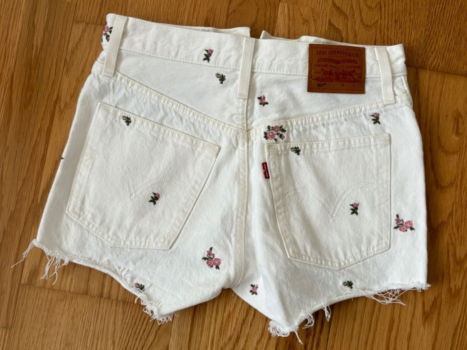 Levi's Pantaloni: LEVIS Schort Gr.W 25 (N) – Usato da Wallisellen venduto da AS.TZ. 1