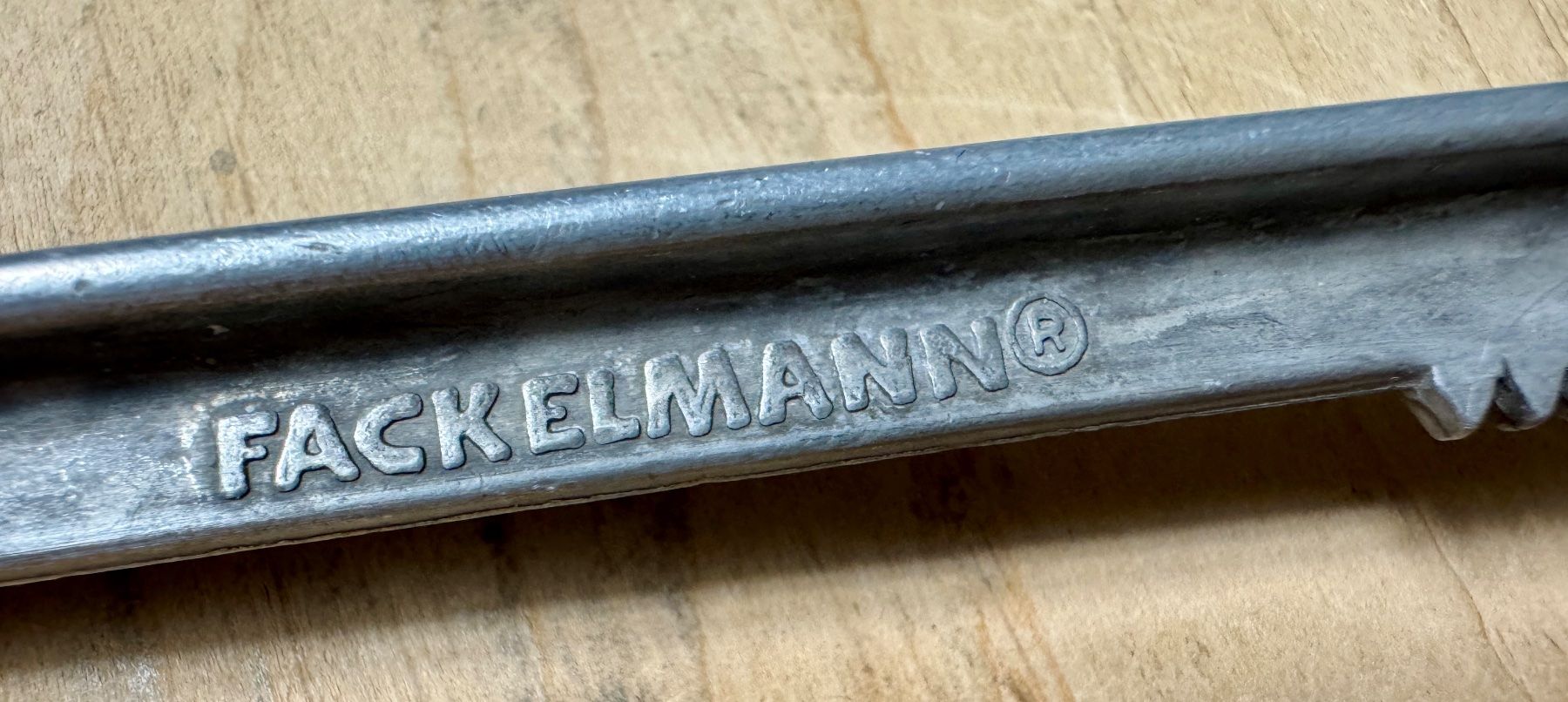 Elettrodomestici da cucina: Tolle alte Knoblauchpresse Fackelmann – Usato da Rothrist venduto da Luckywinner 5