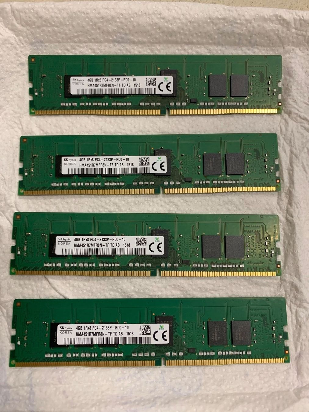 Server: DDR4 ECC 4GB 2133 – Usato da Adliswil venduto da hotstuff85