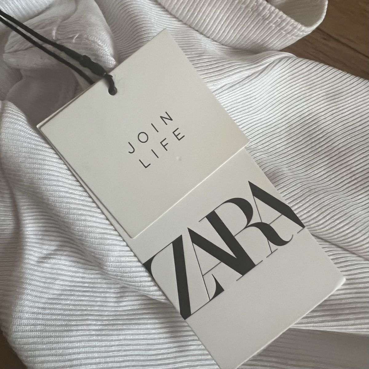 Zara Tops: Zara White Cropped Rib Top, Size S – Neu (gemäss Beschreibung) aus Zürich von daria_m 2