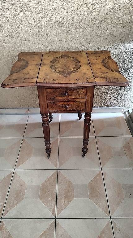 Tavoli: Jolie table d'appoint ancienne - Style Victorien – Usato da Lausanne venduto da Yakari999 1