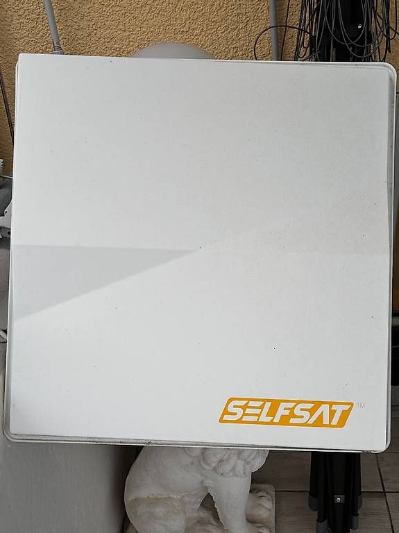 Receiver: Satellitenempfänger Vu Zero 4K plus Sat-Spiegel Selfsat – Gebraucht aus Spreitenbach von Outsider 1