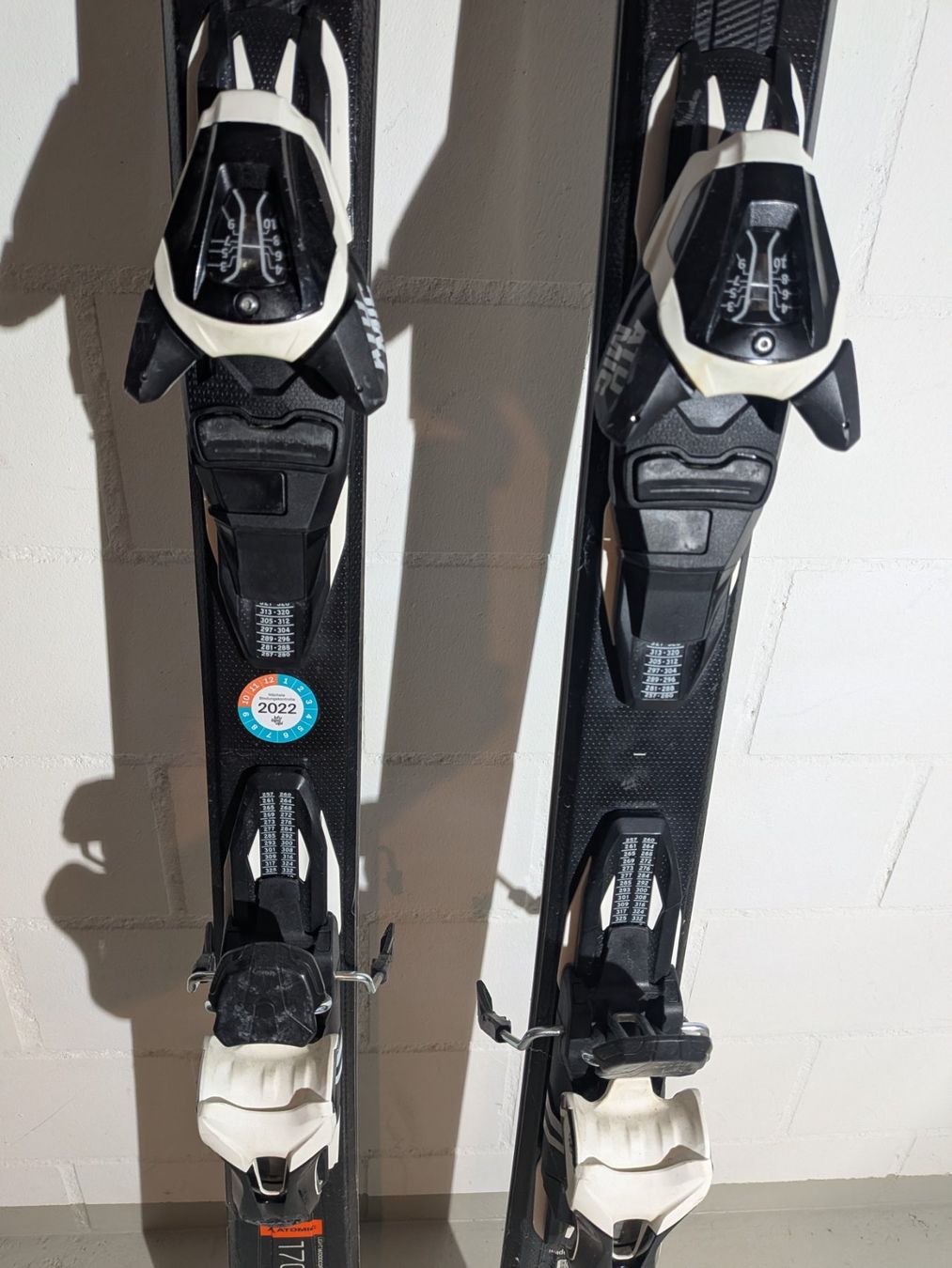 Atomic Sci: Ski und Bindung Atomic Redstar XR 170cm – Usato da Matzendorf venduto da eckro 1