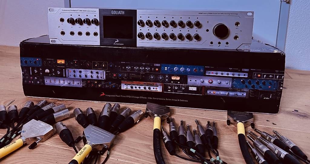 Attrezzatura per studi di registrazione: Antelope Audio Goliath + D Sub Kabel – Usato da Basel venduto da supy69