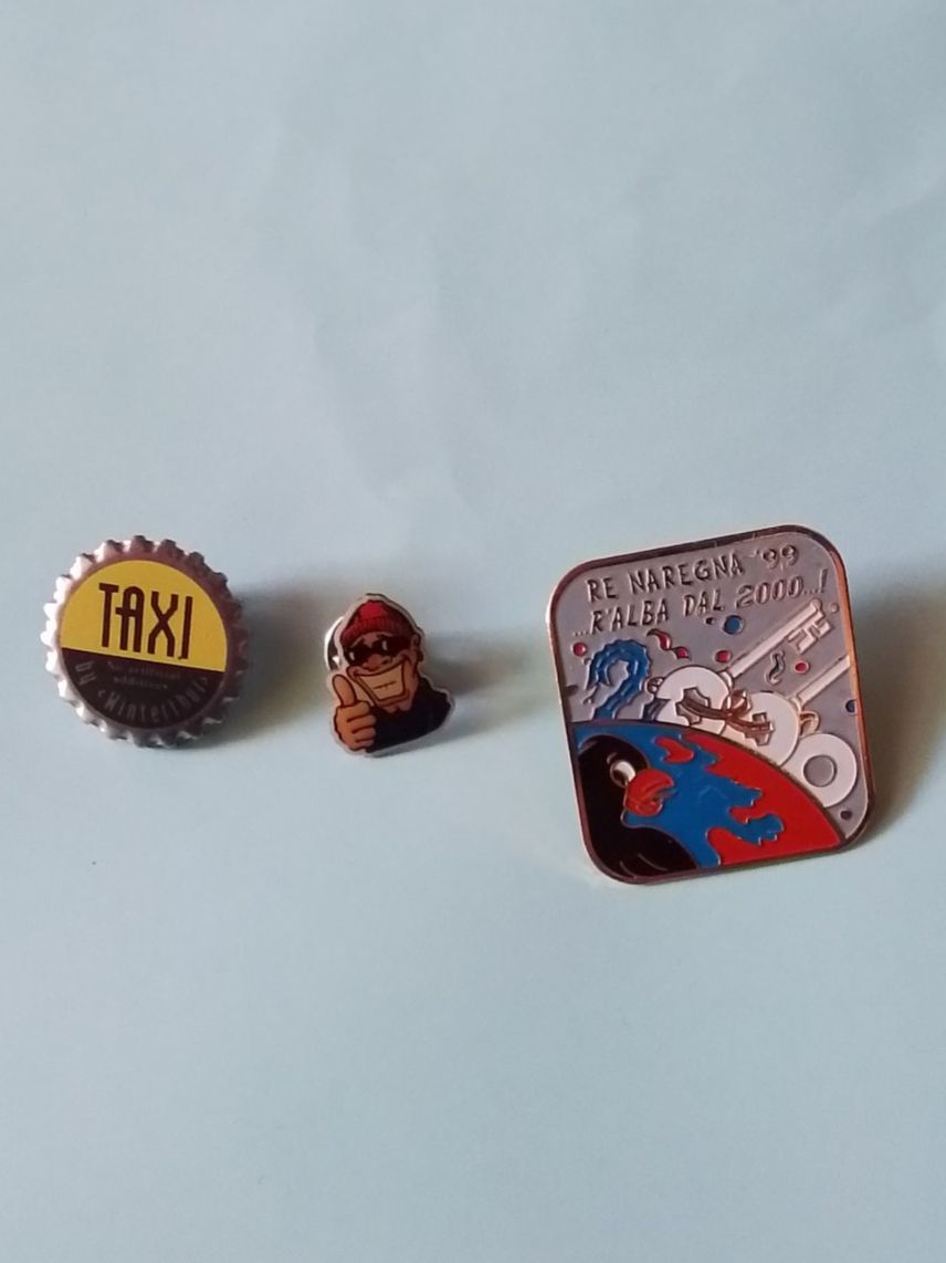 Placchette & Badge: Pin-Kollektion – Usato da Visp venduto da rockmobile