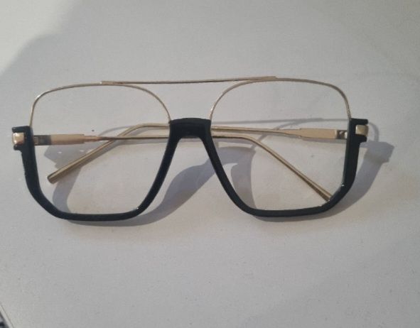 Occhiali & Lenti: Retro Brille mit speziellem Design. – Nuovo (secondo la descrizione) da Pieterlen venduto da Ya0527yl