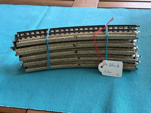 Märklin Modellini di ferrovie: Märklin Gleis 5100 (C) – Usato da Frenkendorf venduto da HampeFrenk
