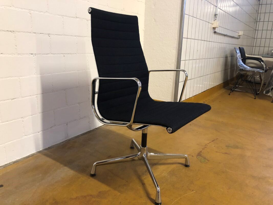 Vitra Sedie: Vitra EA 112 drehbar – Usato da St. Gallen venduto da MSMoebelhandel