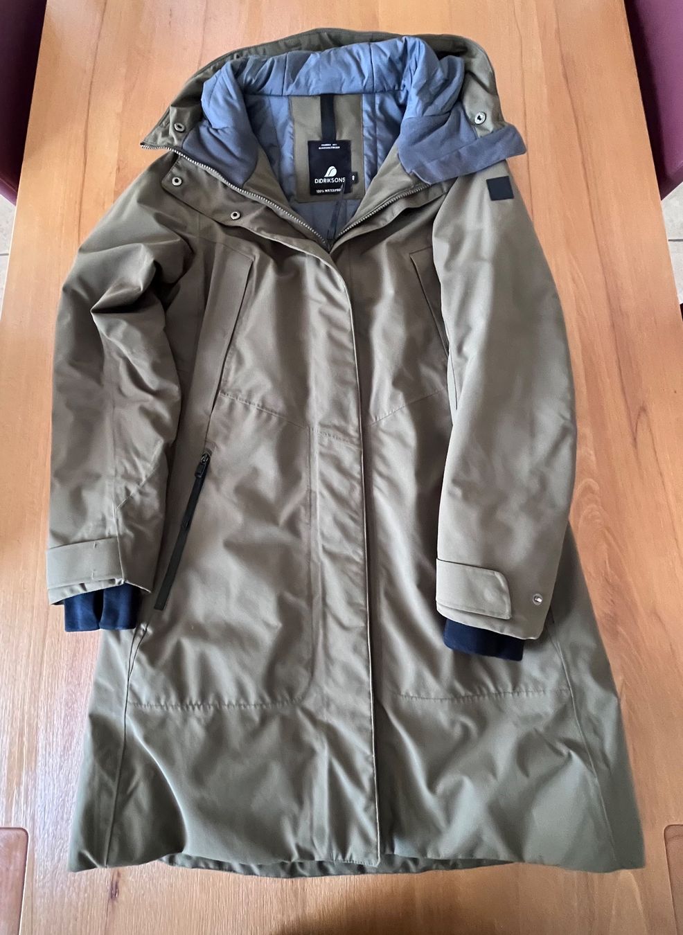 Didriksons Vestes: Parka Didriksons , Grösse 40 – D'occasion à Roggwil BE par KarotteV 8