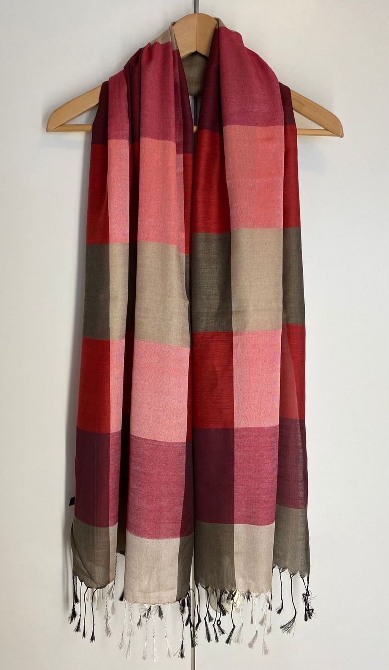 Foulard & Sciarpe: Schal - 80% Seide & 20% Viskose – Nuovo (secondo la descrizione) da Frauenfeld venduto da LIL_NA