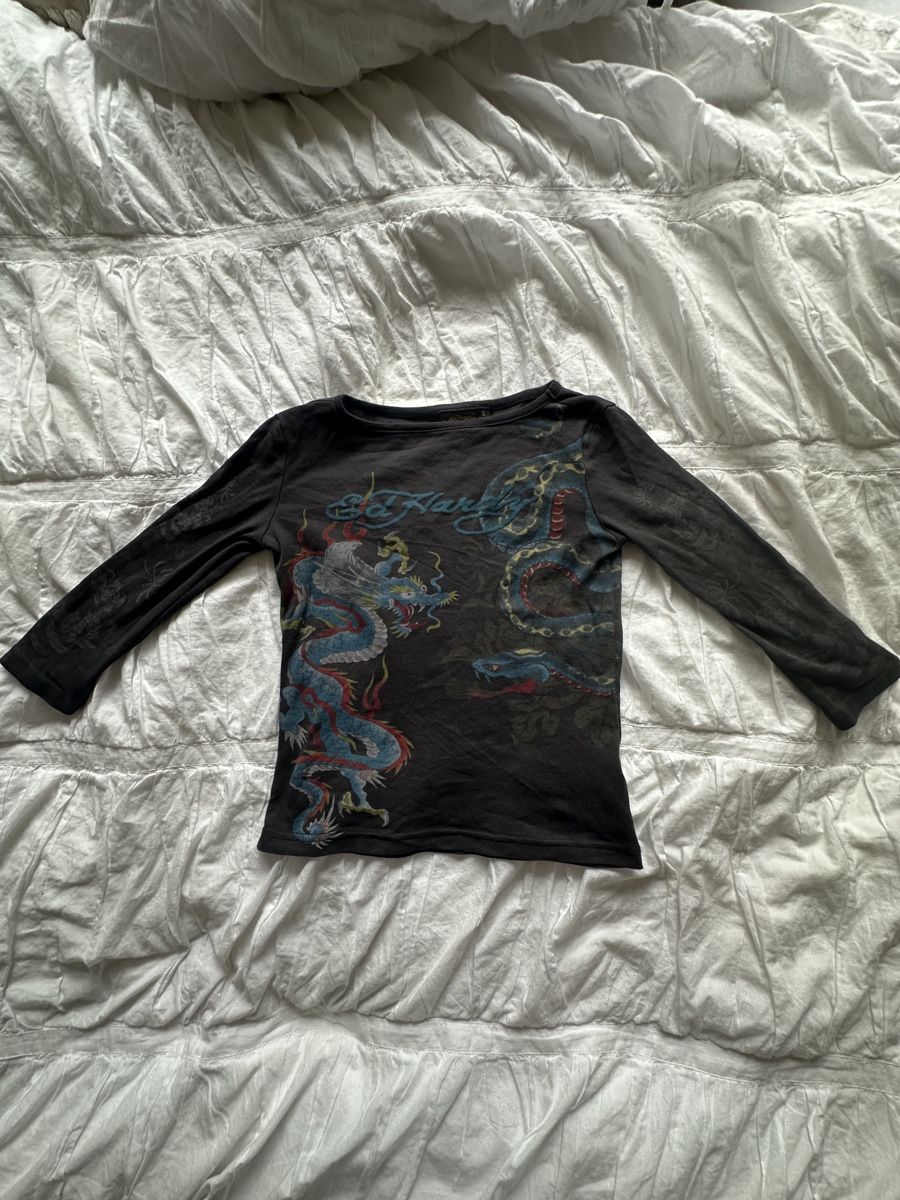 Ed Hardy T-shirt: Ed Hardy Langarmshirt Drachen Print Gr S Y2k – Usato da Bern venduto da estelle.lia