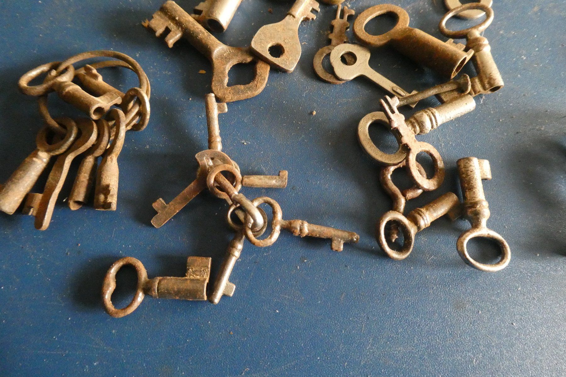 Chiavi: lot de 50  clés ancienne – Usato da Fontaines NE venduto da monloisir 1