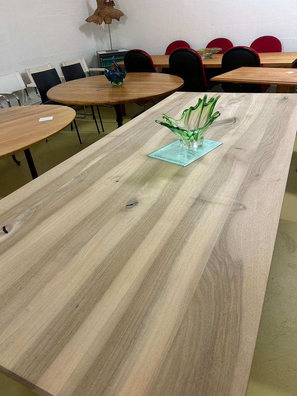 Tables: massiver Esstisch,  Nussbaum – Neuf (Voir description) à Zürich par Reni8048 2