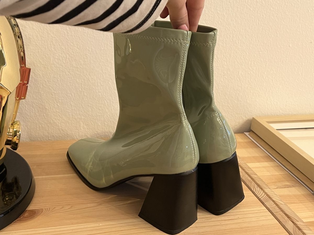 Damenschuhe: Mintgrüne 90s Stiefeletten, Grösse 39 – Gebraucht aus Luzern von closettheory 1