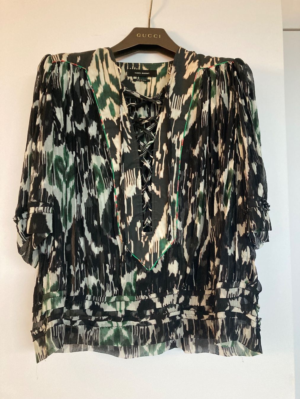 Isabel Marant Camicette: Seidenbluse von Isabel Marant – Nuovo (secondo la descrizione) da Rapperswil SG venduto da Carlotta1