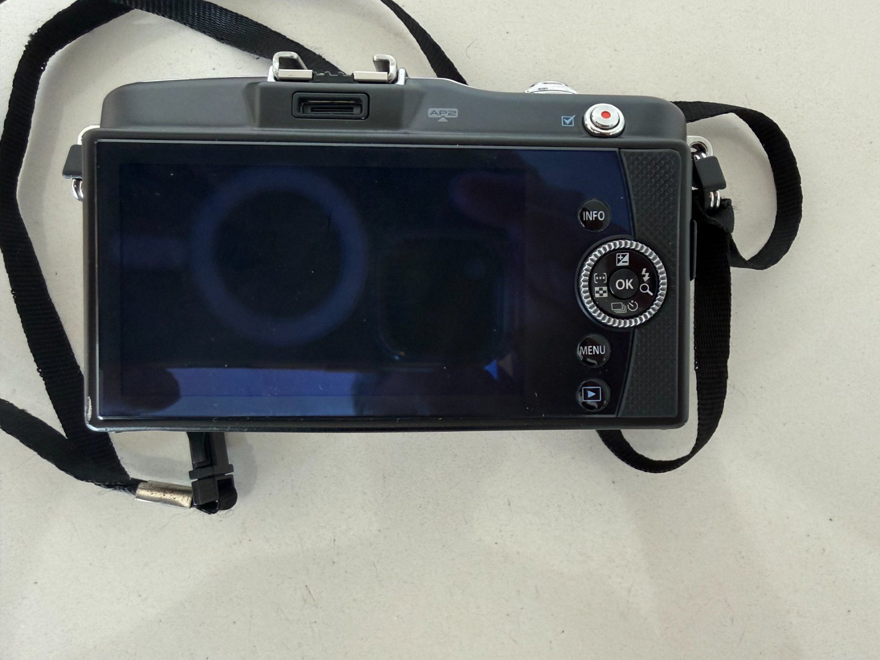 Olympus Fotocamera: Systemkamera Olympus Pen Mini E-PM1 mit Objektiv und Zubeh – Usato da Zürich venduto da wedbe1 3