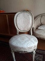 2 chaises et 4 fauteuils Marie-Antoinette