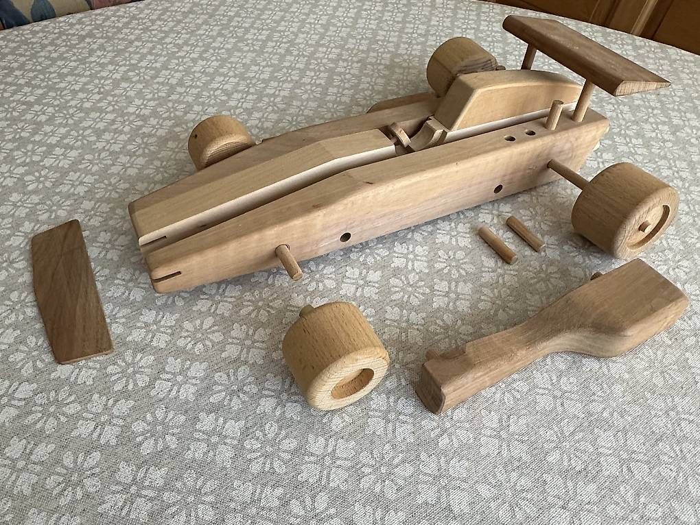 Spielzeuge: Rennauto aus Holz – Gebraucht aus Buchs SG von muckimuck1 2