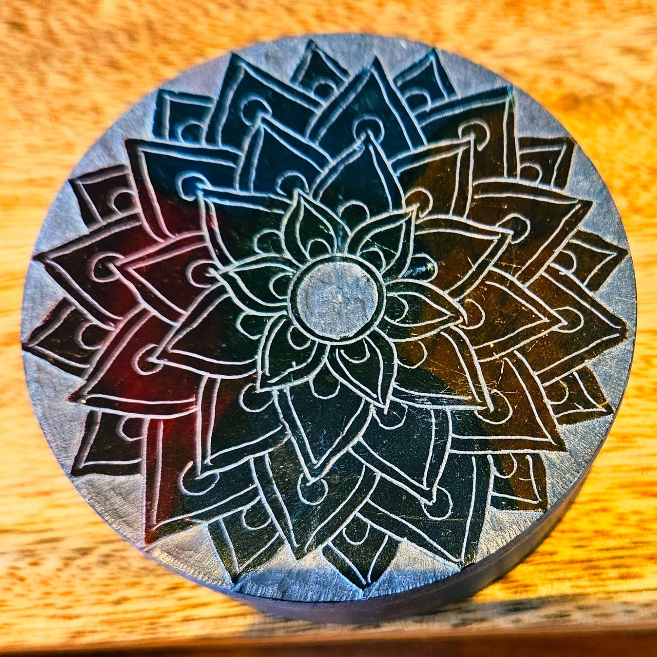 Minerali & Pietre curative: Steindose Stein Box Schatulle Speckstein Mandala Orient Asia – Usato da Birmensdorf ZH venduto da Wendepunkt... 5