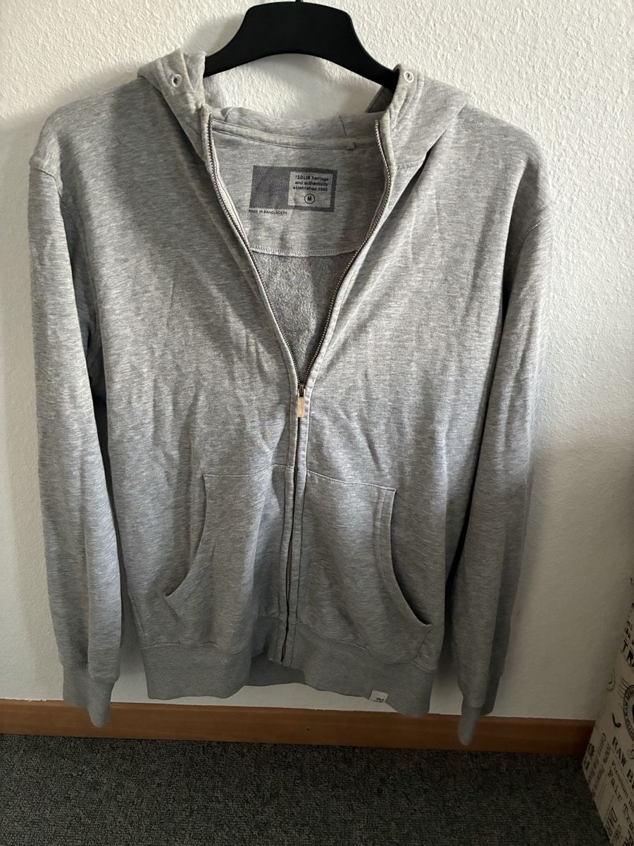 Maglioni & Felpe: Sweatjacke grau – Usato da Emmenbrücke venduto da nne_hm9j