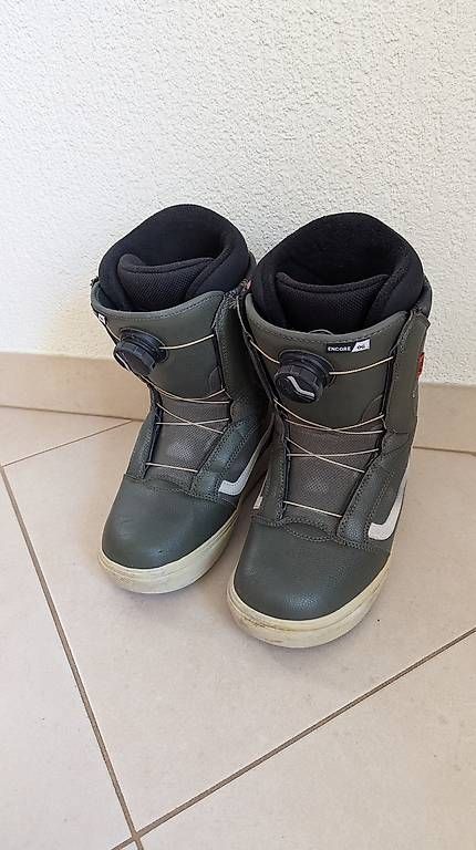 Scarpe da uomo: Boots snowboard Vans 37  – Usato da Provence venduto da tokoclo 2