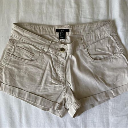 Short beige