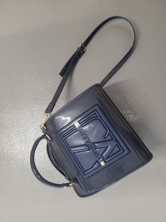 Handtasche Versace Jeans dunkelblau Lackleder guter Zustand