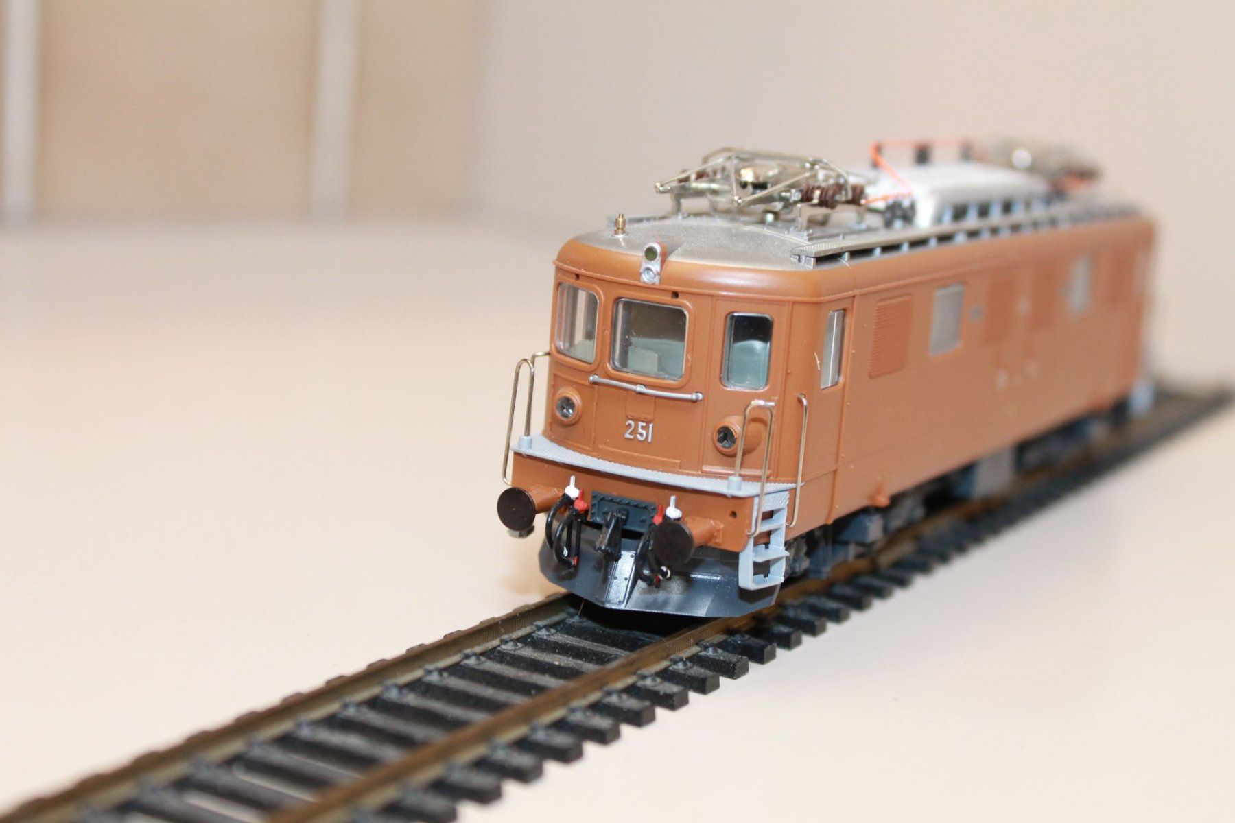 Roco Modelleisenbahnen: Roco Ae 4/4 – Gebraucht aus Birmensdorf ZH von Buhwil18 2