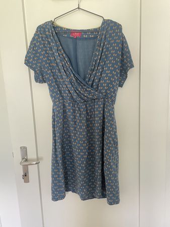 Hübsches Kleid von Ness (Scotland)