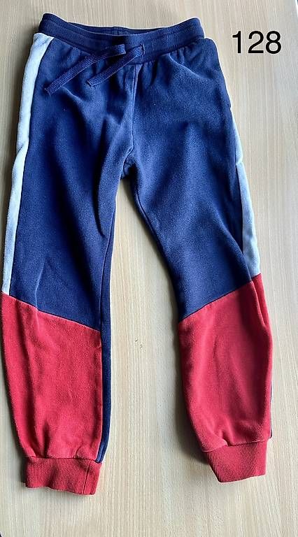 Pantaloni: Trainer / Jogging Hosen 116 & 128 – Usato da Fehren venduto da Flugzeug1177 1