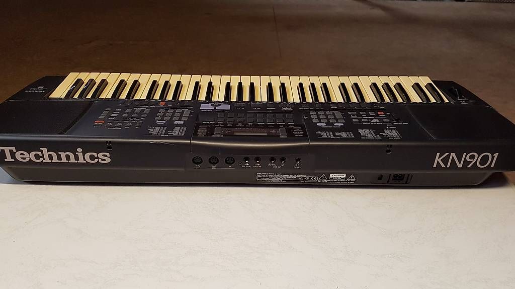 Strumenti musicali: -ELECTRONIC KEYBOARD-TECHNICS-MODEL SX-KN 901 – Usato da Hünenberg venduto da revne 4