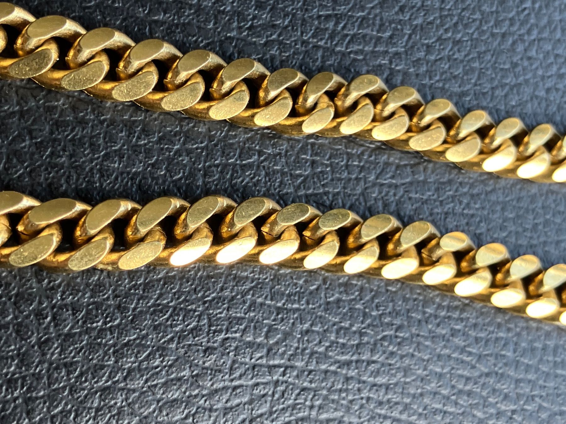 Colliers: Collier Vintage grosse maille dorée -  signe BG – D'occasion à Peseux par Cresus27 6
