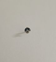 Piercing en titane et agate mousse