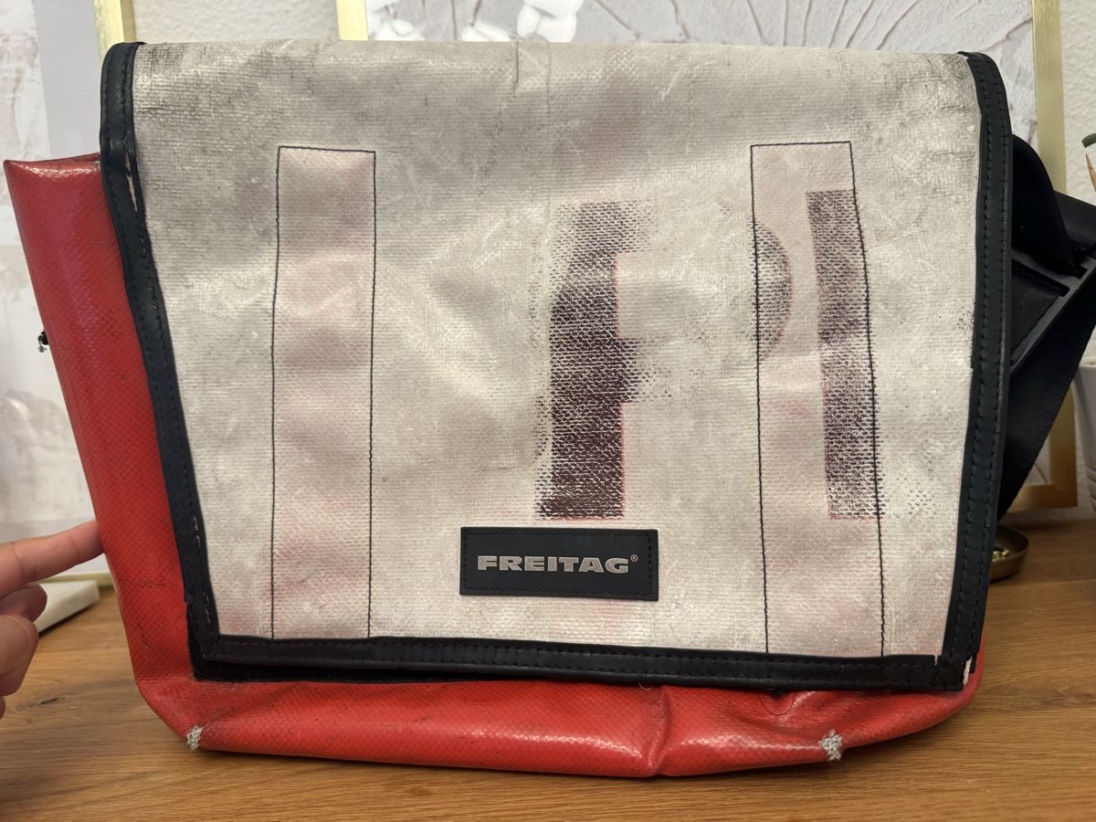 Freitag Sonstige Kleidung & Accessoires: Freitag sacoche rouge et gris – Gebraucht aus Brügg BE von haj_9zhk 6