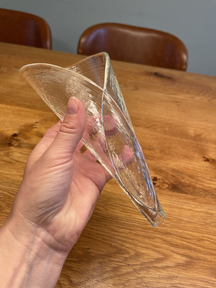 Glasi Hergiswil Schalen: Hergiswiler Glasi Glas Tüte 21cm – Gebraucht aus Niederbüren von poschti