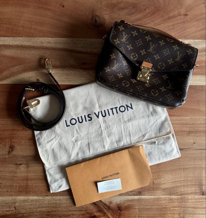 Louis Vuitton Pochette Metis Monogram