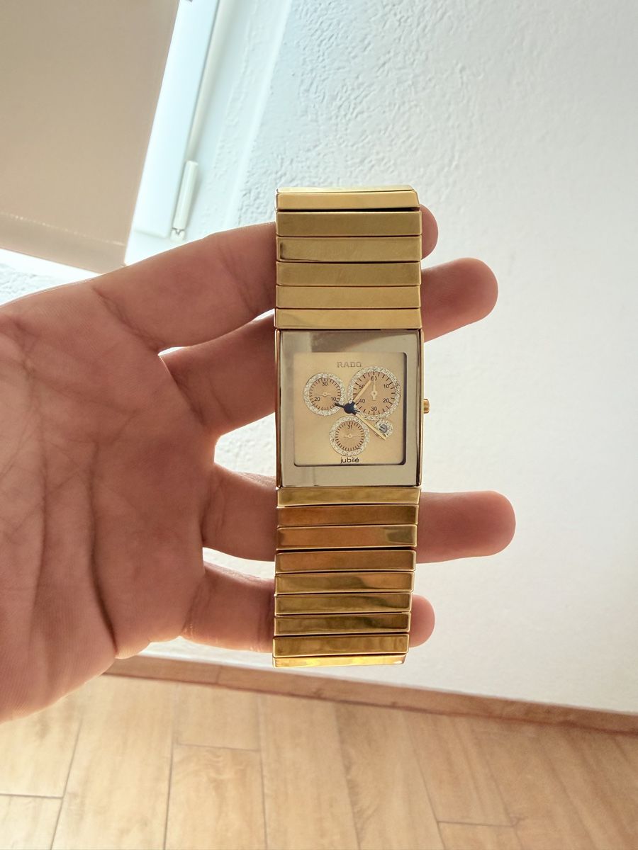 Rado Montres: rectangular Rado Jubilé chronograph, with a gold-tonn  – D'occasion à Flamatt par wai_cv5k