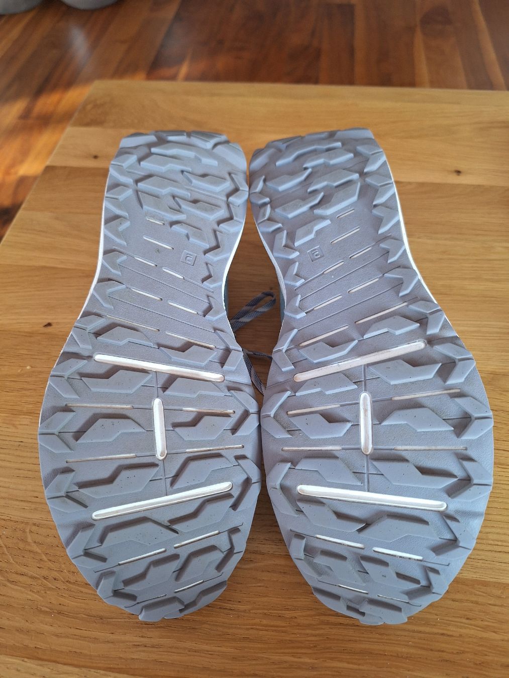 Decathlon Scarpe da donna: Chaussure de gymnastique – Nuovo (secondo la descrizione) da La Neuveville venduto da Tripak 1