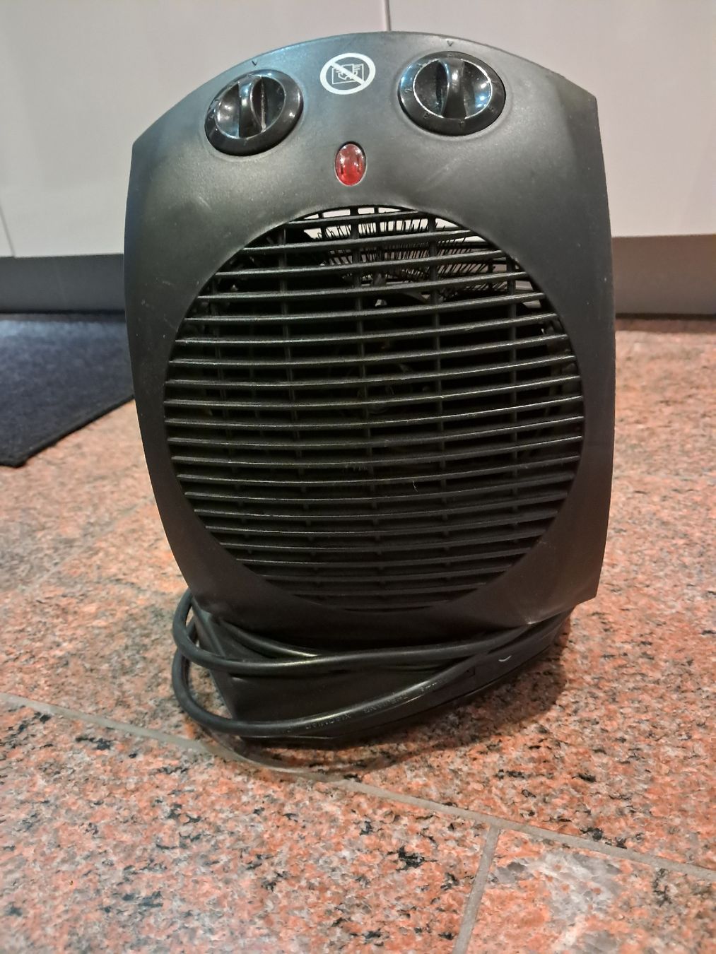 Radiatori: radiateur d'appoint – Usato da Neuchâtel venduto da ffj_fg7j