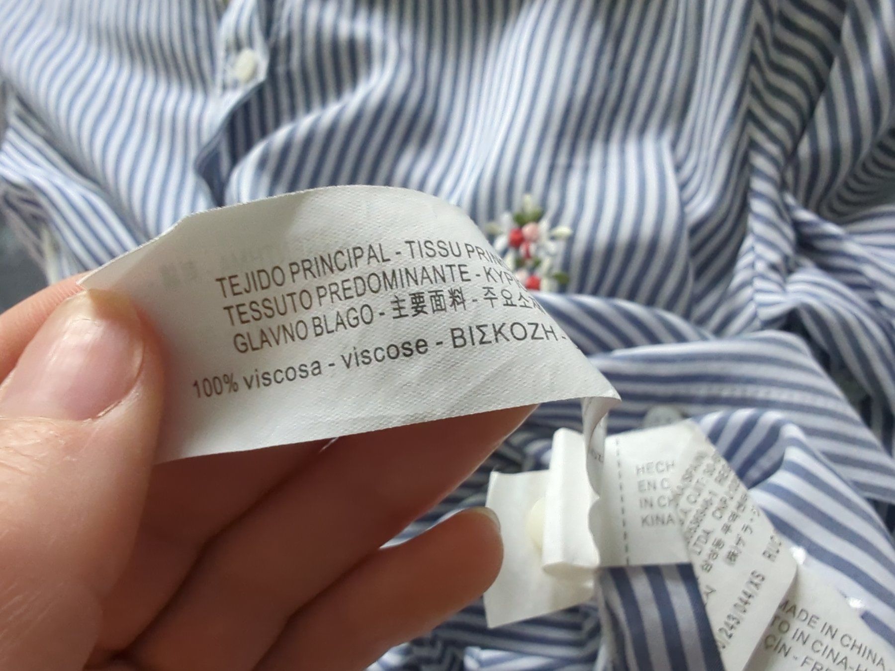 Zara Camicette: Zara Bluse/ Gr. XS Viskose – Usato da Zug venduto da sunshinestateofmind 1