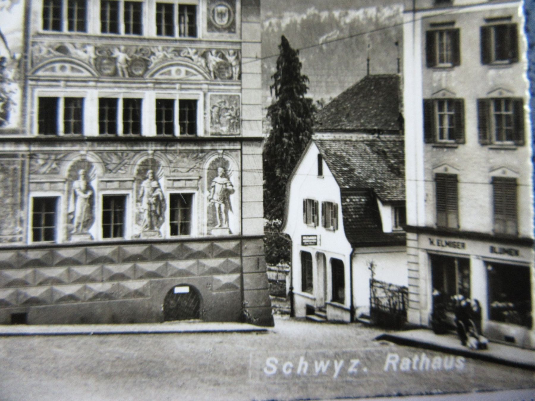 Cartoline postali: SCHWYZ RATHAUS-PLATZ SZ AK – Usato da Ettingen venduto da Hausi4711 2