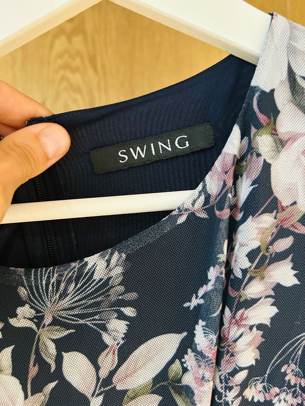 Vestiti: Neues Swingkleid Gr.34, NP 130Fr. – Nuovo (secondo la descrizione) da Diegten venduto da ste_pvd5 4