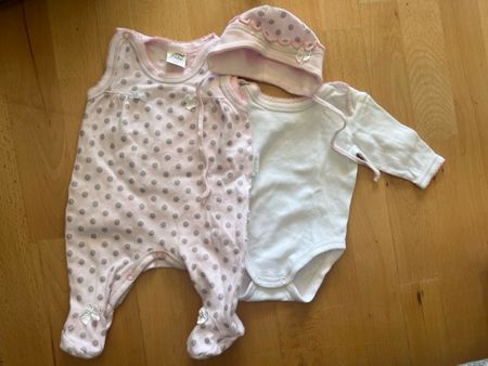 Süsser Mädchen Set Strampler, Body & Mütze Gr. 56