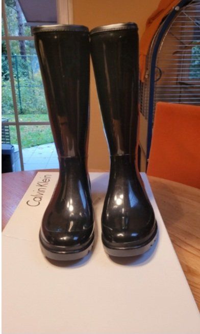 Calvin Klein Scarpe da uomo: bottes caoutchouc calvin Klein – Nuovo e nell'imballaggio originale da collonges venduto da marlene.carlos 1