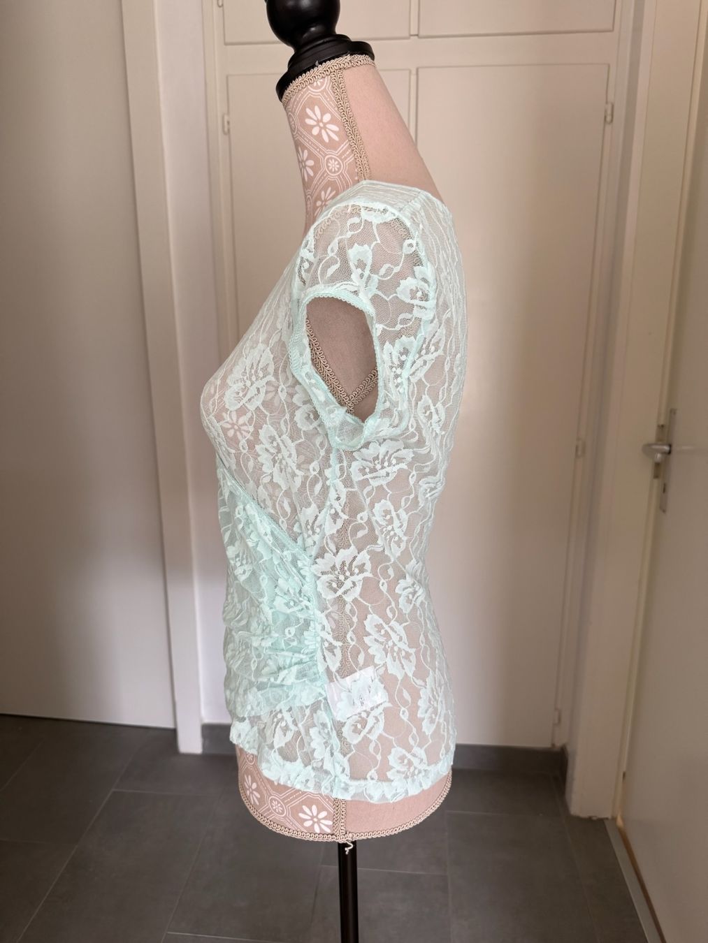 H&M Top: H&M - Top - M – Usato da Sion venduto da accroshoes 1