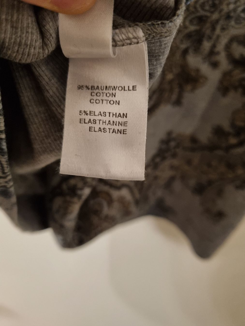 Maglioni & Felpe: Sweatshirt Gr. 36 – Usato da Thalwil venduto da Briscolina 1