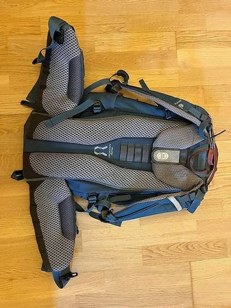 Deuter Aircontact Lite 40+10  Leichter Trekkingrucksack