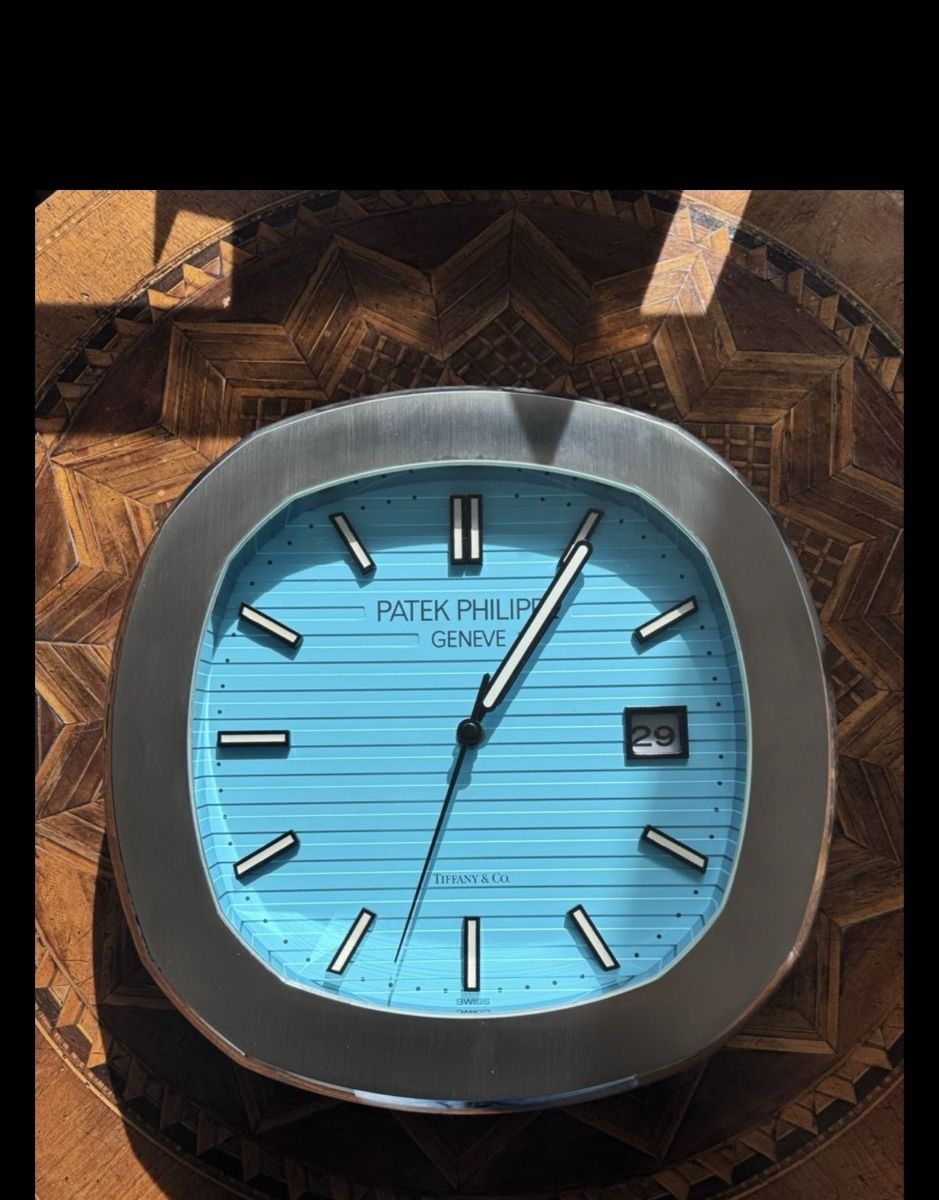 Patek Philippe Orologi: Patek Philippe Nautilus Wanduhr – Usato da Liestal venduto da Riesi2010 1